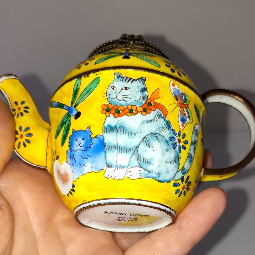 Kelvin Chen Enamel Teapot Trinket Boxes Hand Painted On Copper Two Cats - Picture 13 of 14